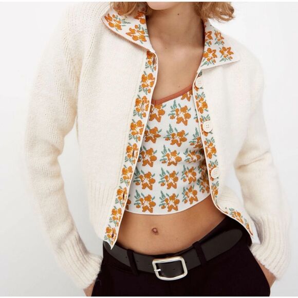 ZARA NEW WOMAN CONTRASTING KNIT CARDIGAN FLORAL TRIM Size M - Picture 1 of 12